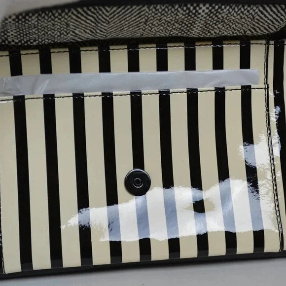 REBECCA MINKOFF COPENHAGEN BLACK/ WHITE PEBBLED LEATHER TOTE - Picture 8 of 16